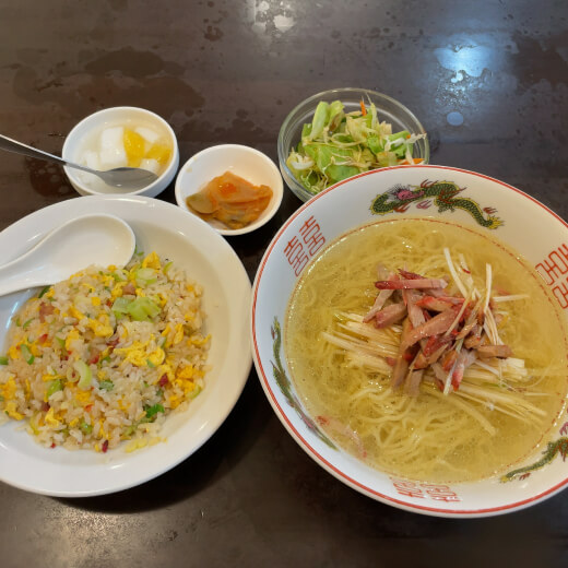 海南飯店　ねぎそばと半チャーハン